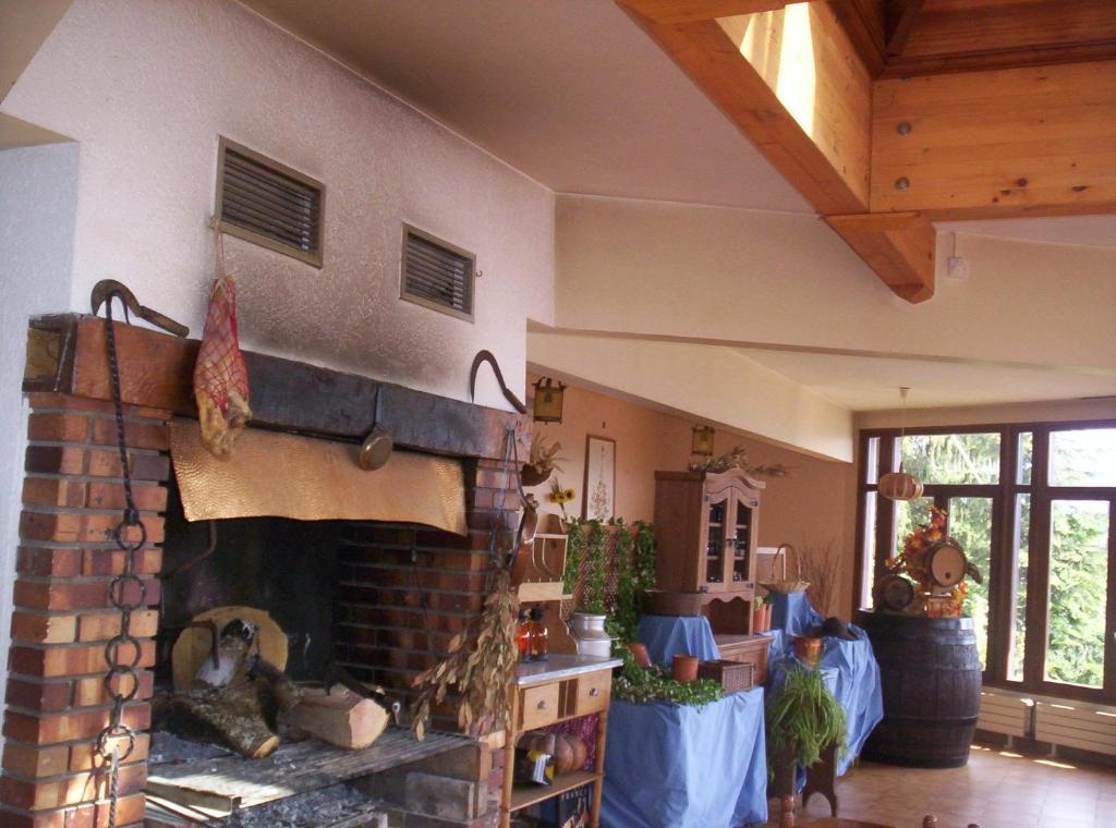 Auberge De Mandrin Dullin Exterior foto